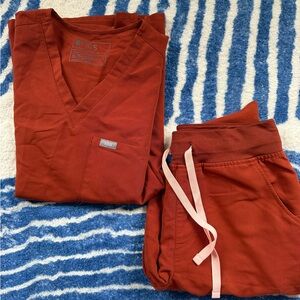 FIGS Auburn Scrub Set